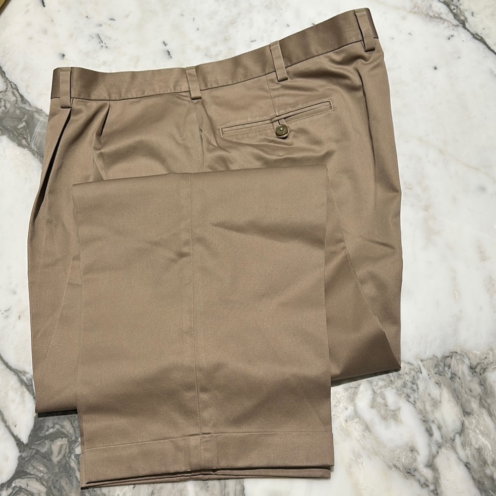 JosABank, Khaki Pants.46Wx29L. NWOT